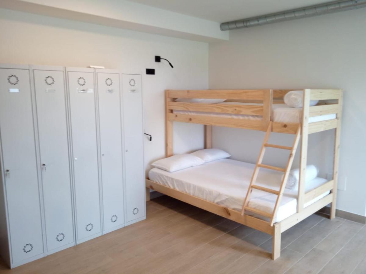 Anam Cara House Hostel Serantes  ภายนอก รูปภาพ