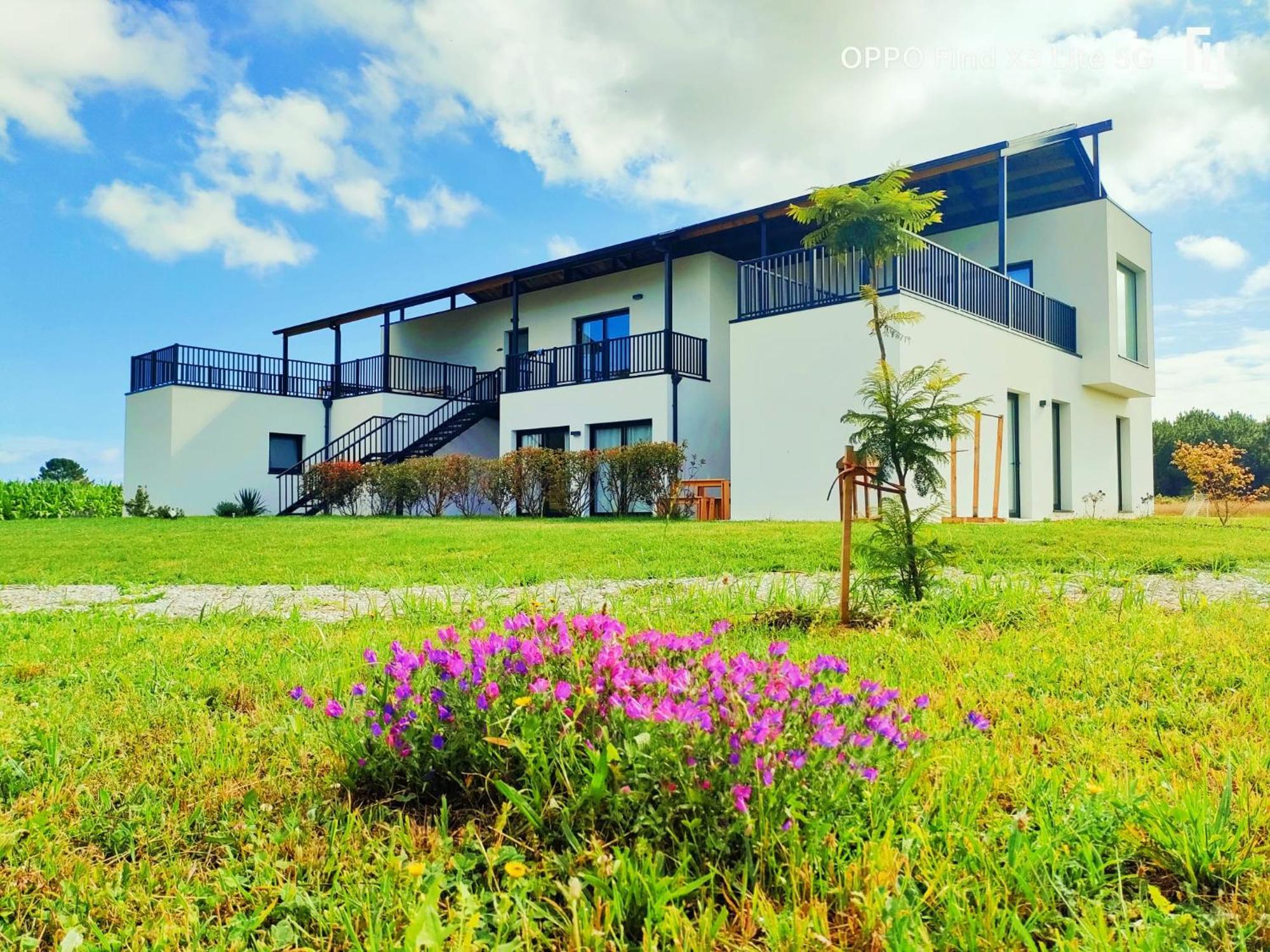 Anam Cara House Hostel Serantes  ภายนอก รูปภาพ